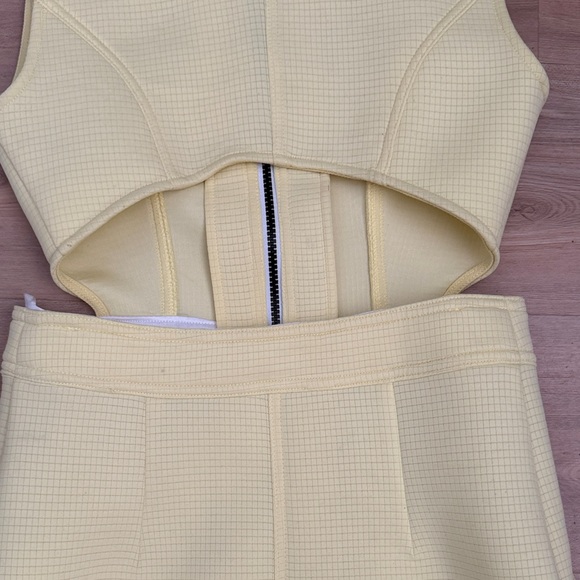 BCBGMaxAzria Lemon Yellow Sleeveless Zip-Front Mini Dress - Picture 6 of 8